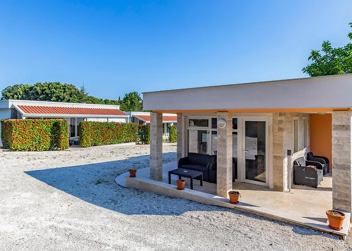 Rok 7 By Interhome Apartment Pula