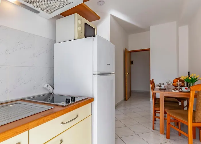 Rok 7 By Interhome * Pula