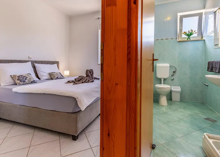 Rok 7 By Interhome Pula